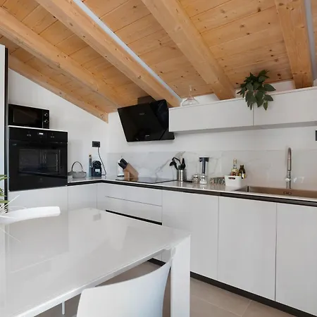 La Terrazza Di Elisabetta Apartment *