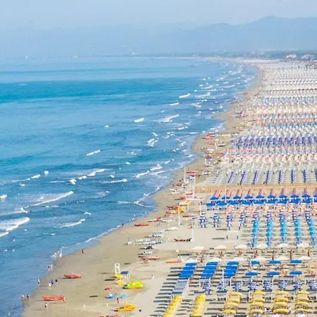 La Terrazza Di Elisabetta Appartement Viareggio